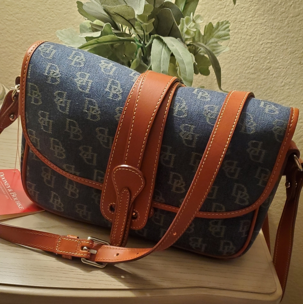 Dooney and bourke large equestrian